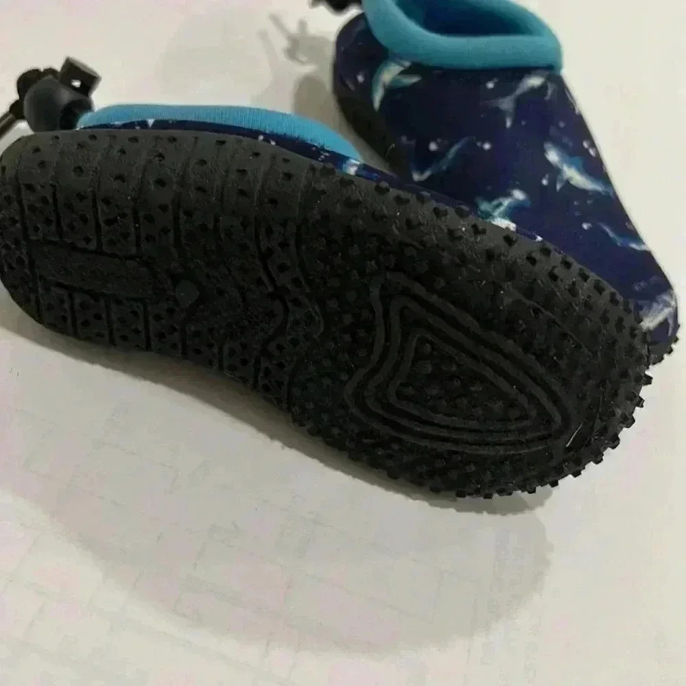 Tommy Bahamas swim shoes